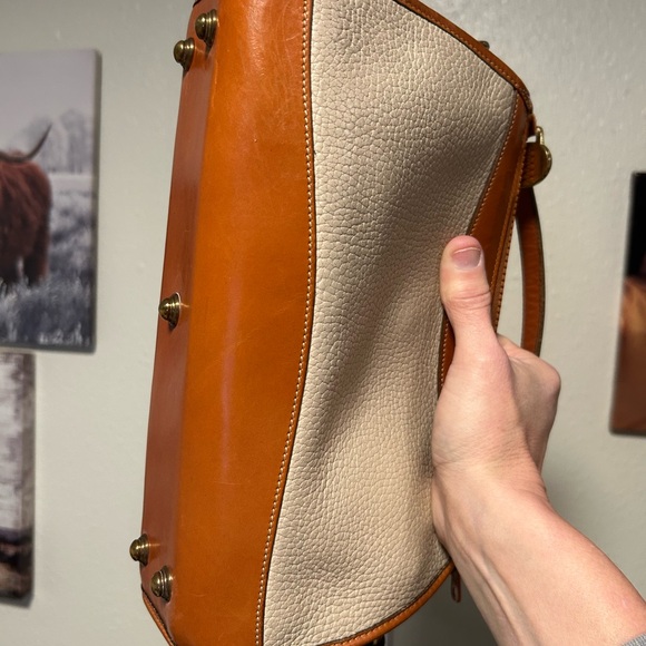 Dooney & Bourke Vintage Cream and Brown Crossbody Bag - Picture 8 of 14